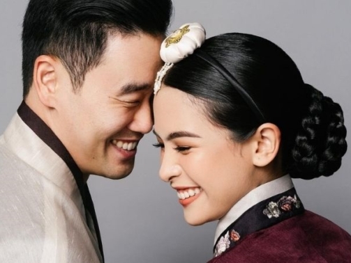 selain-maudy-ayunda-intip-daftar-artis-yang-menikah-dengan-wna-DCliJT5V4W